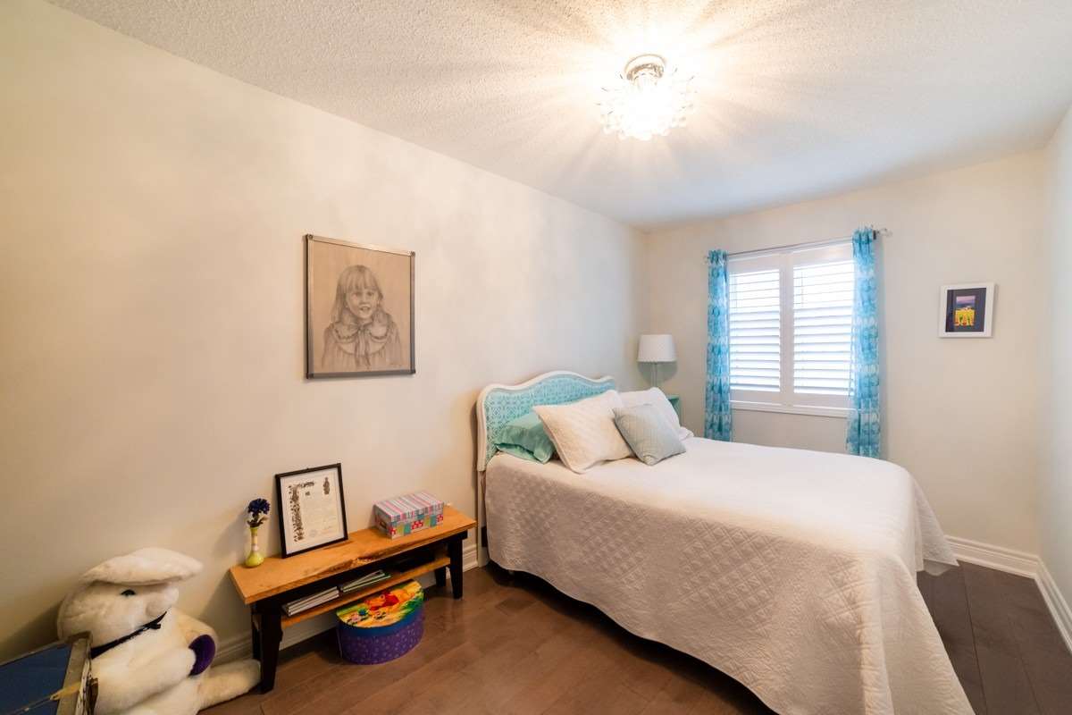 371 Wilson St E, #5