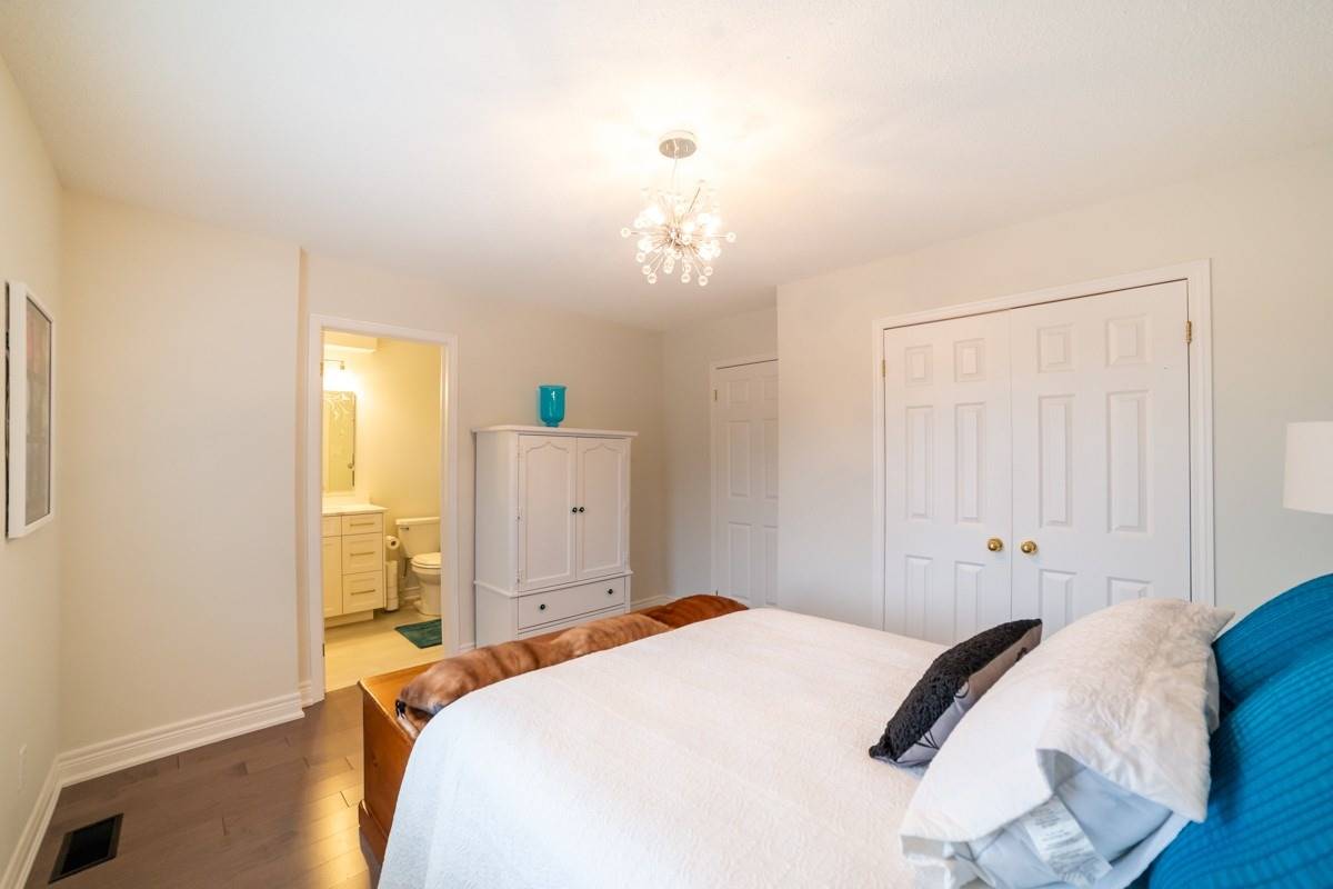 371 Wilson St E, #5