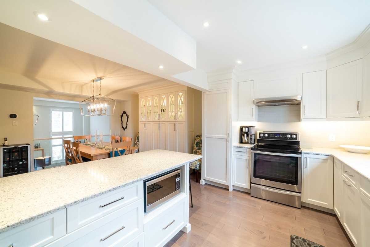 371 Wilson St E, #5