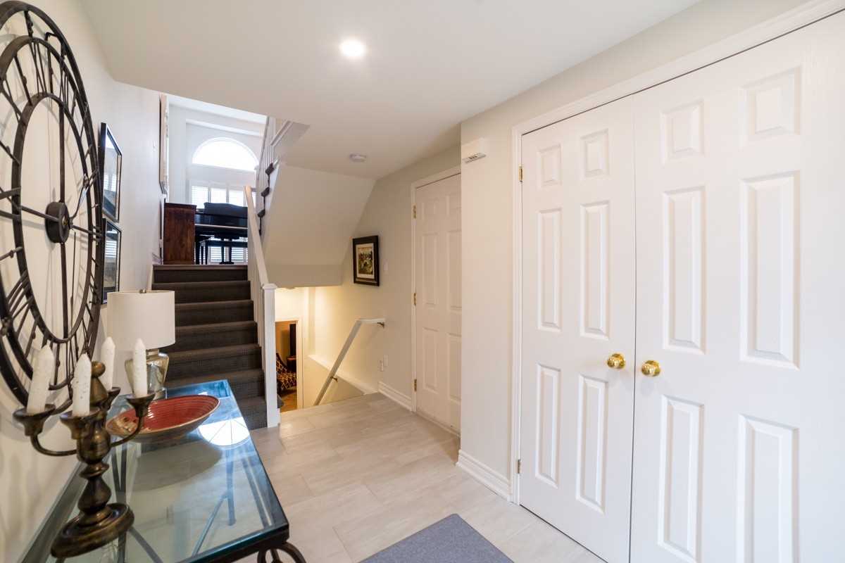 371 Wilson St E, #5