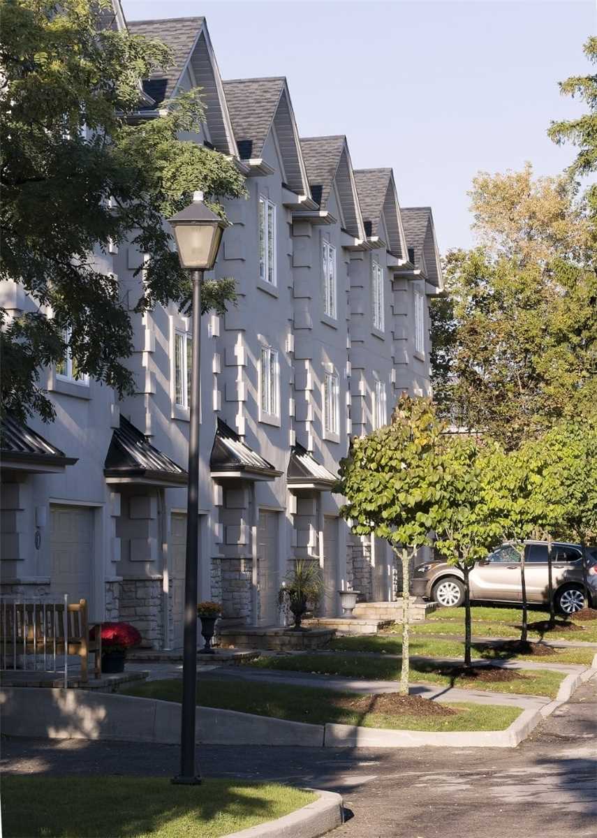 371 Wilson St E, #5