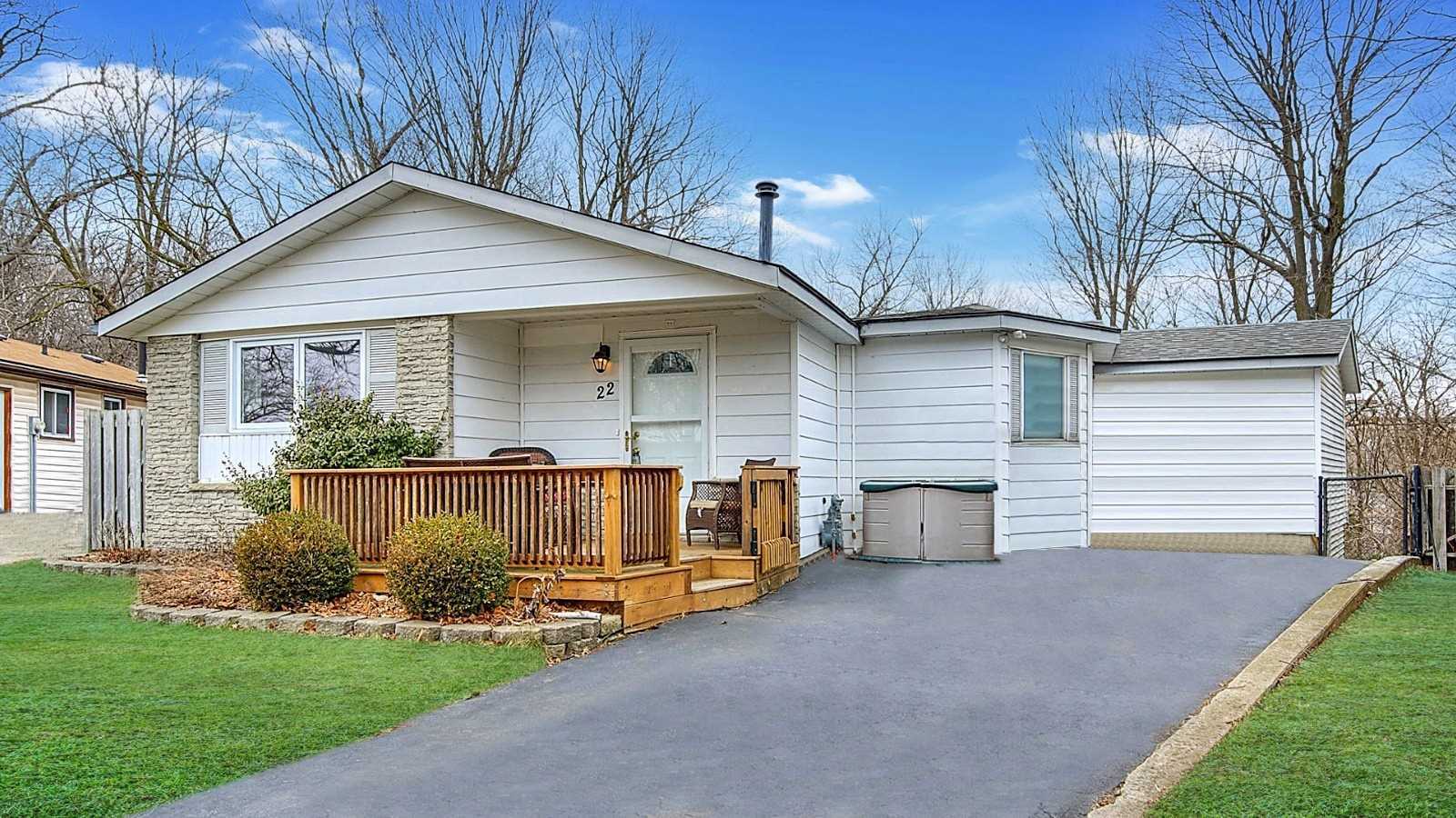 22 Blackhorne Crescent