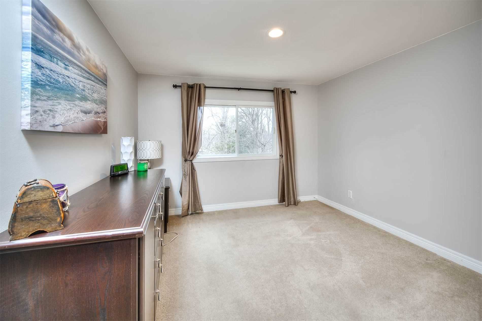 22 Blackhorne Crescent