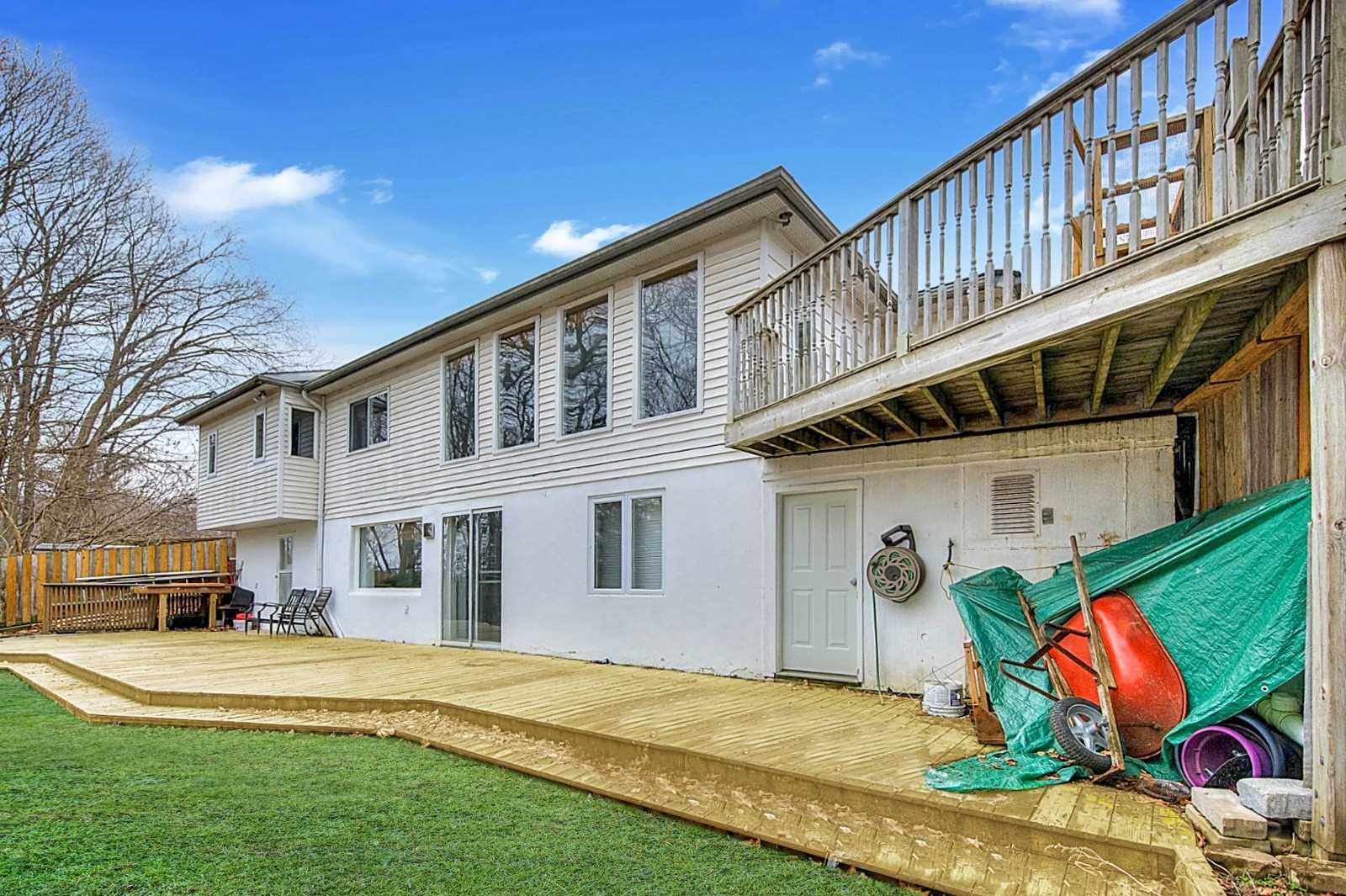 22 Blackhorne Crescent