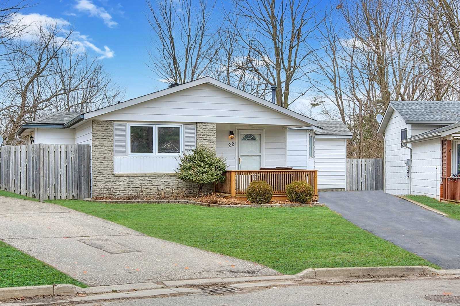 22 Blackhorne Crescent