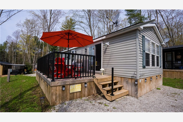 1082 Shamrock Marina Rd, Gravenhurst