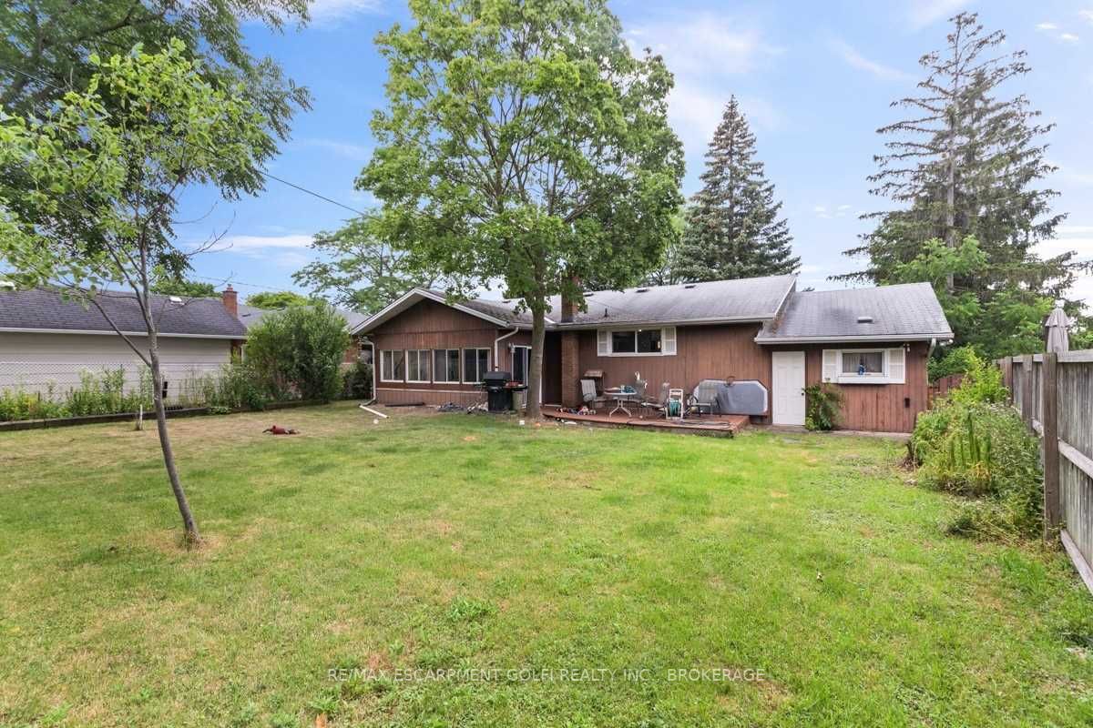 3 Valerie Dr