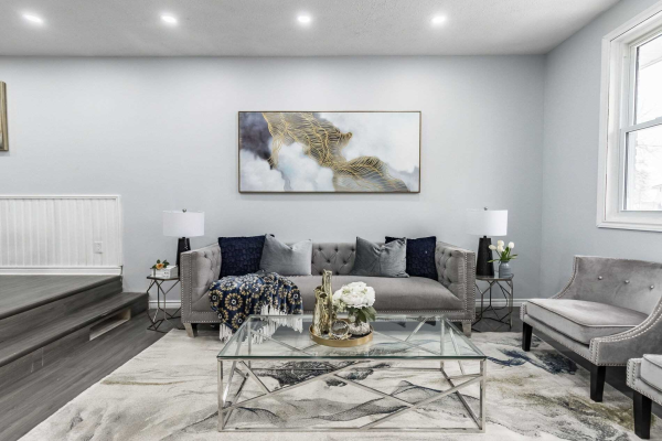 7725 Jubilee Dr, Niagara Falls
