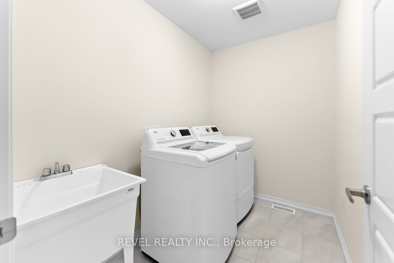 63 Esther Cres
