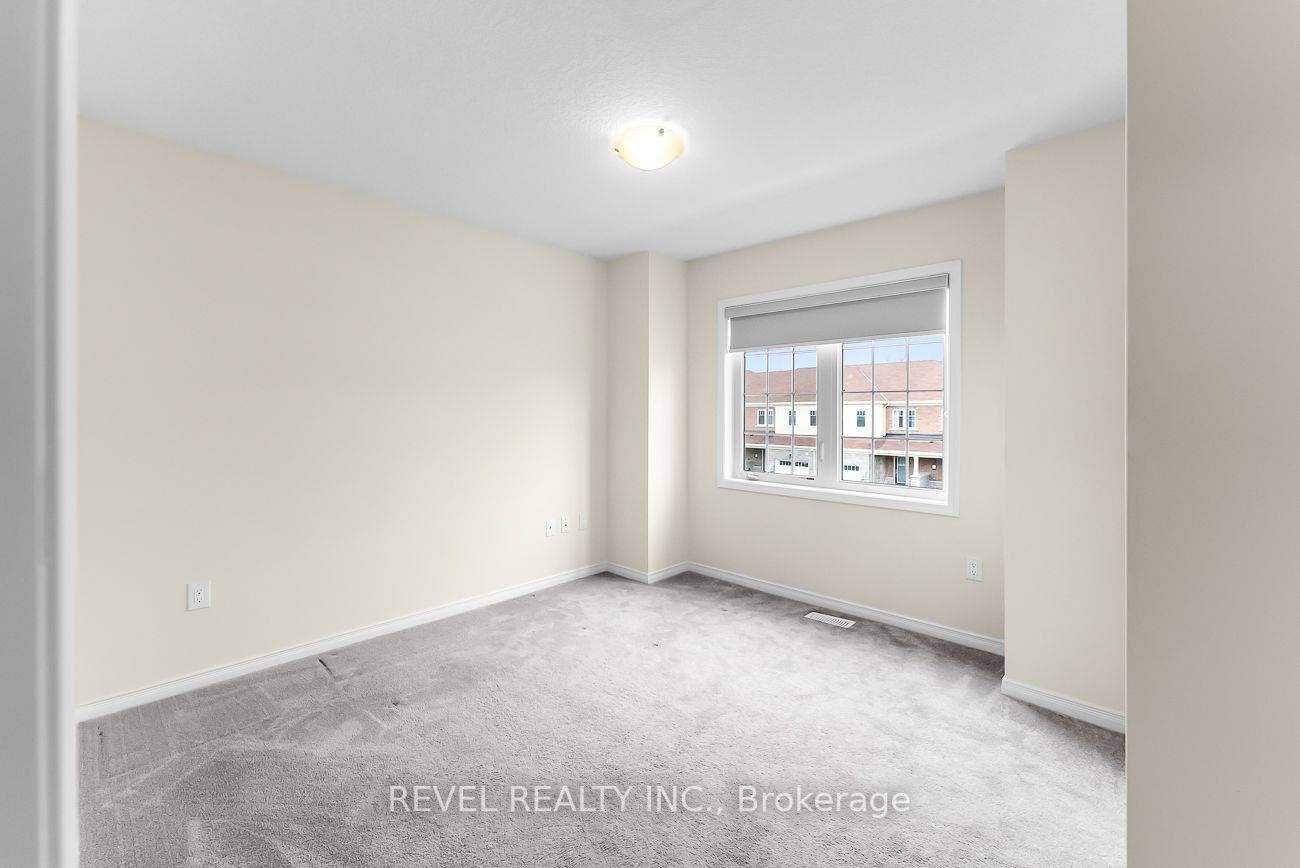 63 Esther Cres