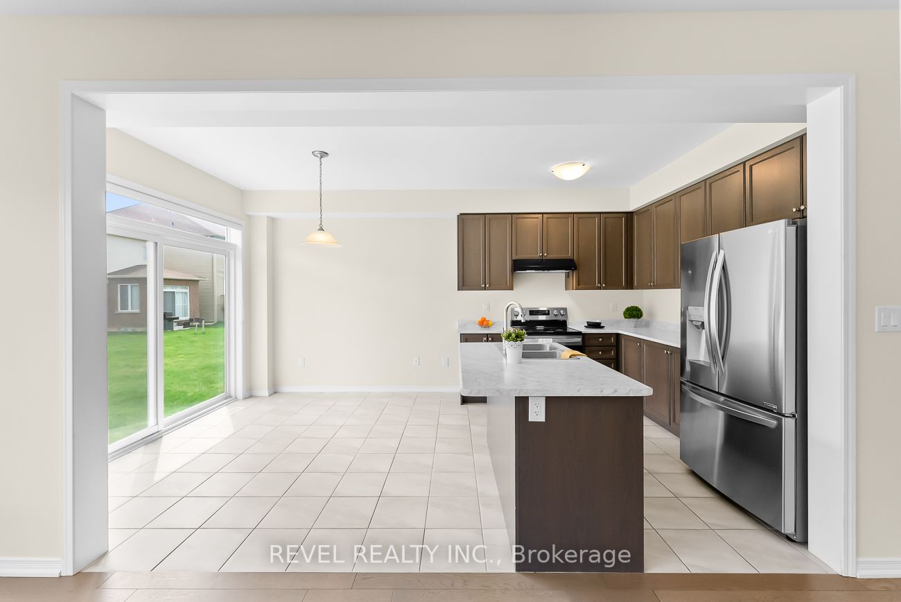 63 Esther Cres