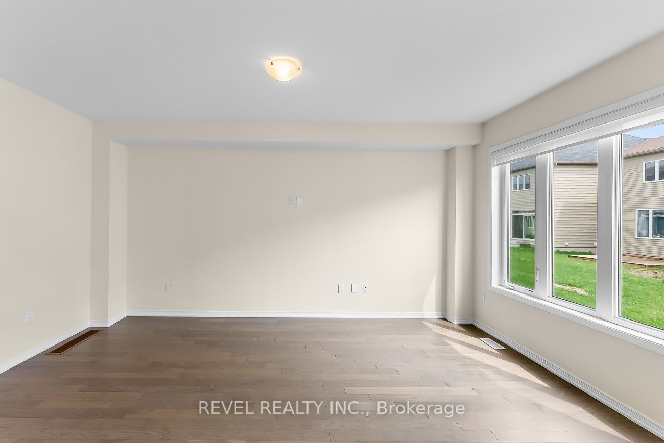 63 Esther Cres