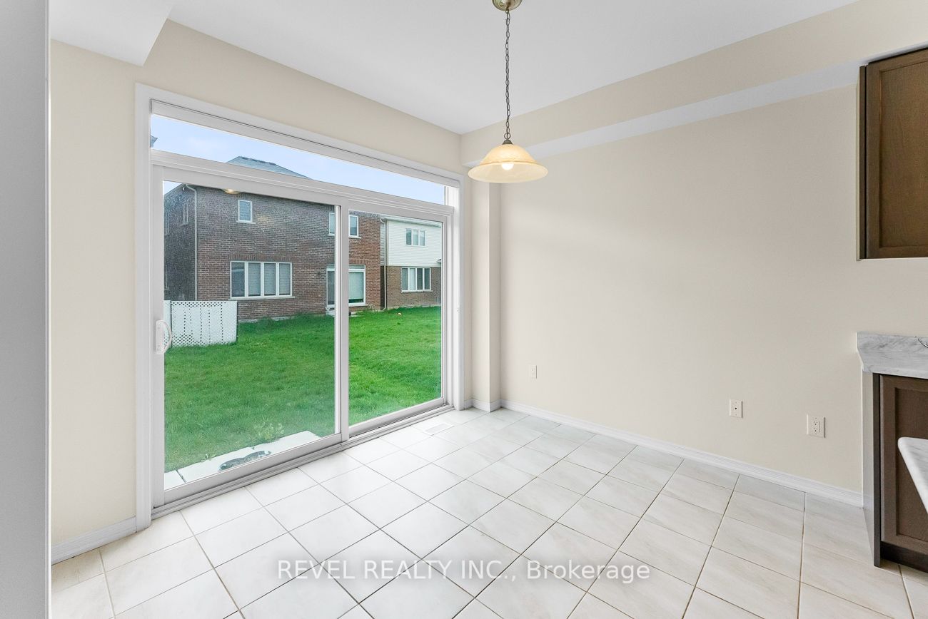 63 Esther Cres