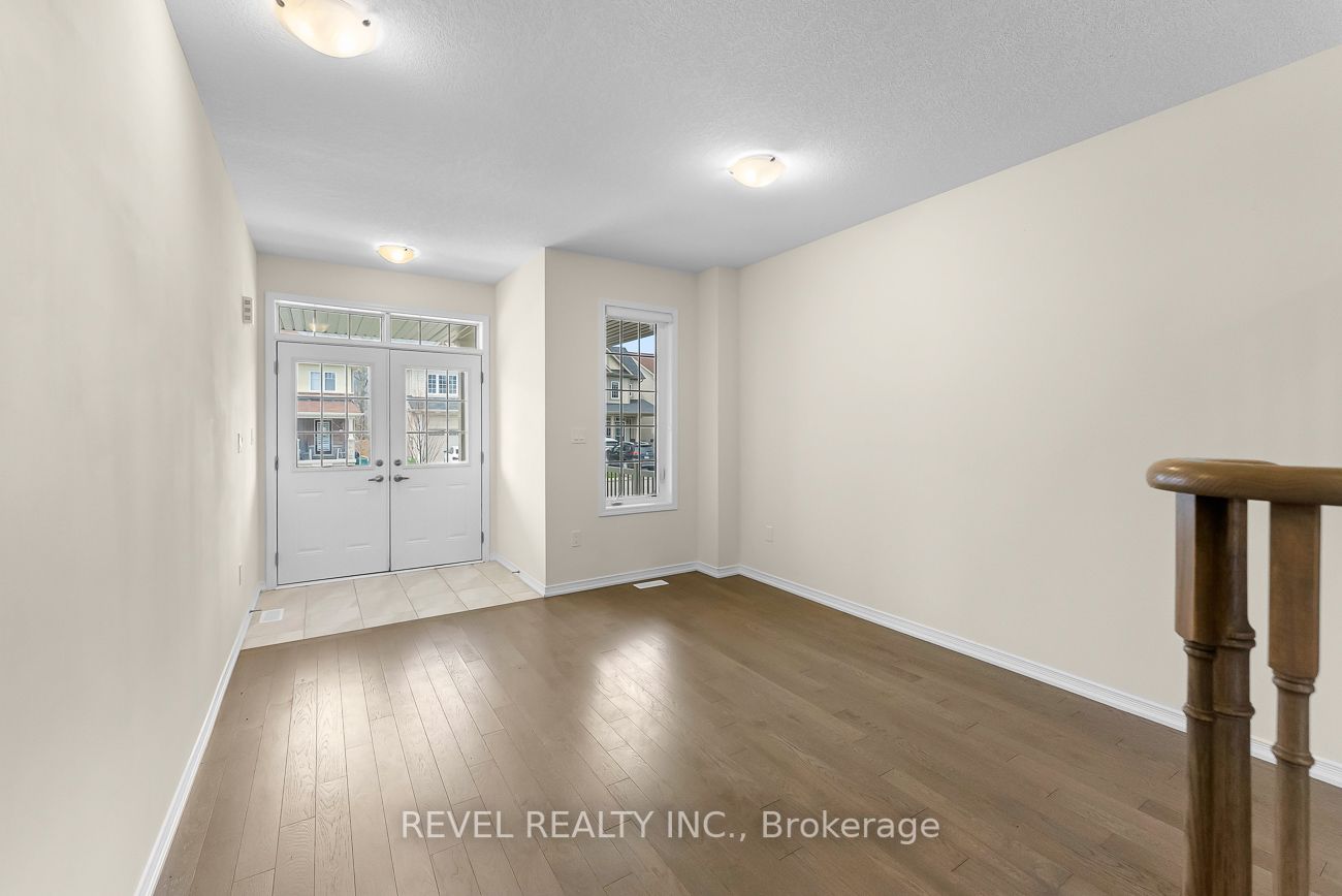 63 Esther Cres