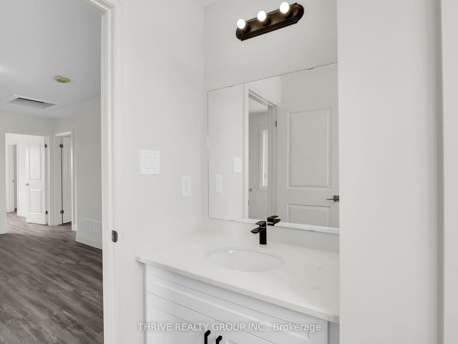 1454 Wright Crescent