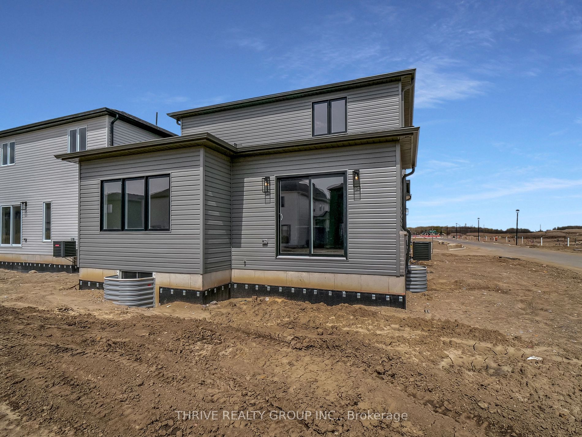 1454 Wright Crescent