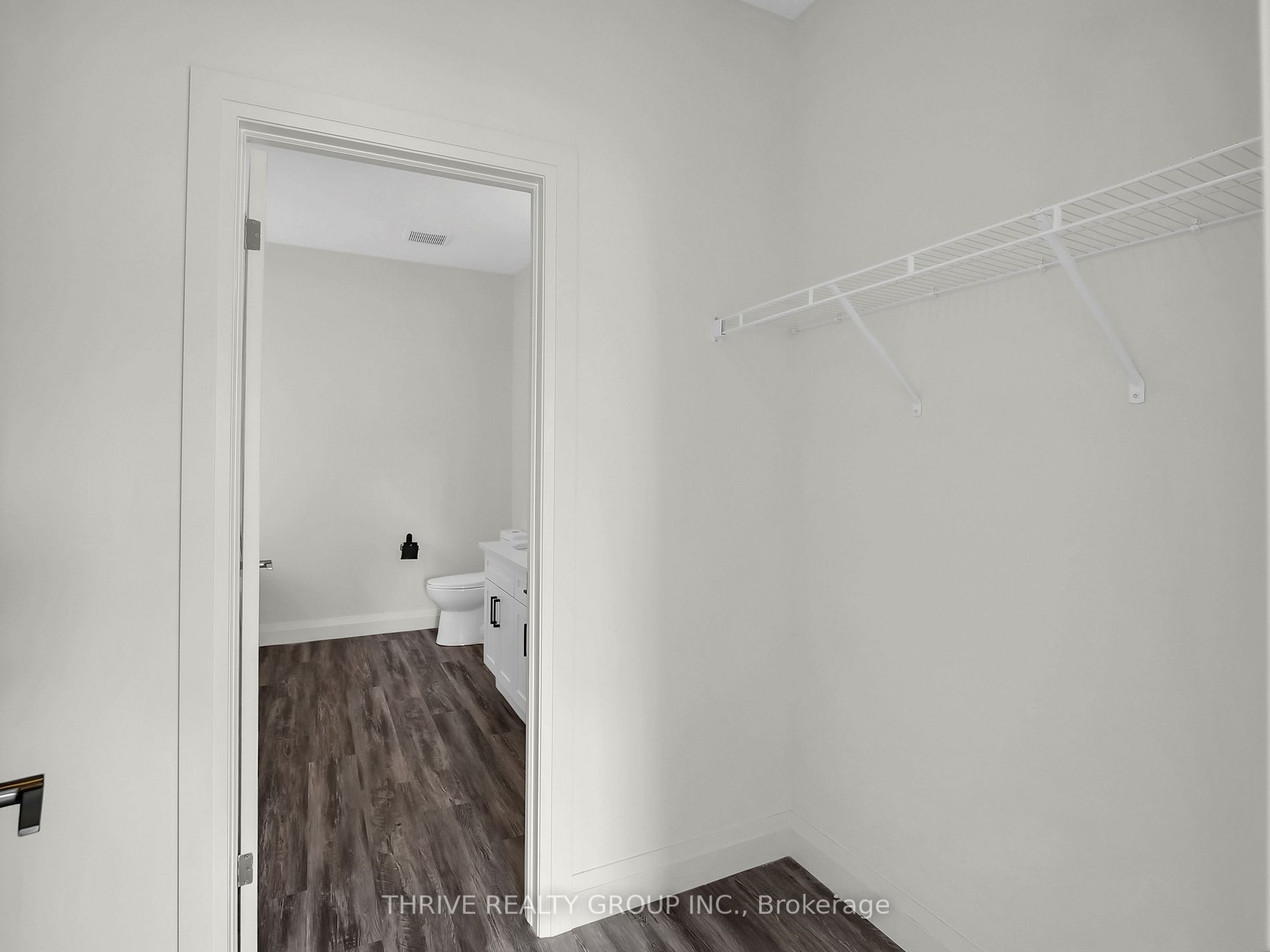 1454 Wright Crescent