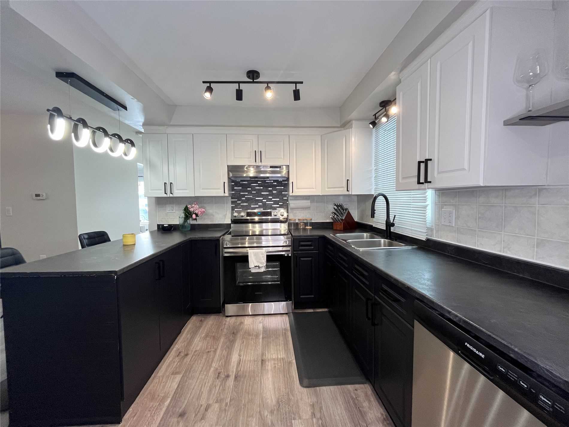 Listing X5924189 - Large Photo # 4