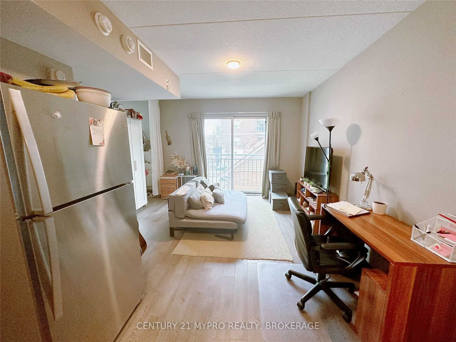 321 Spruce St, #202