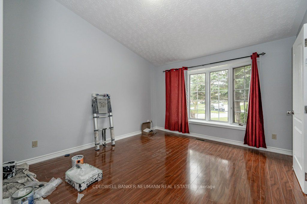 Listing X5927436 - Large Photo # 3