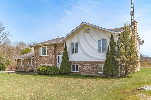 284 Grassy Rd, Kawartha Lakes