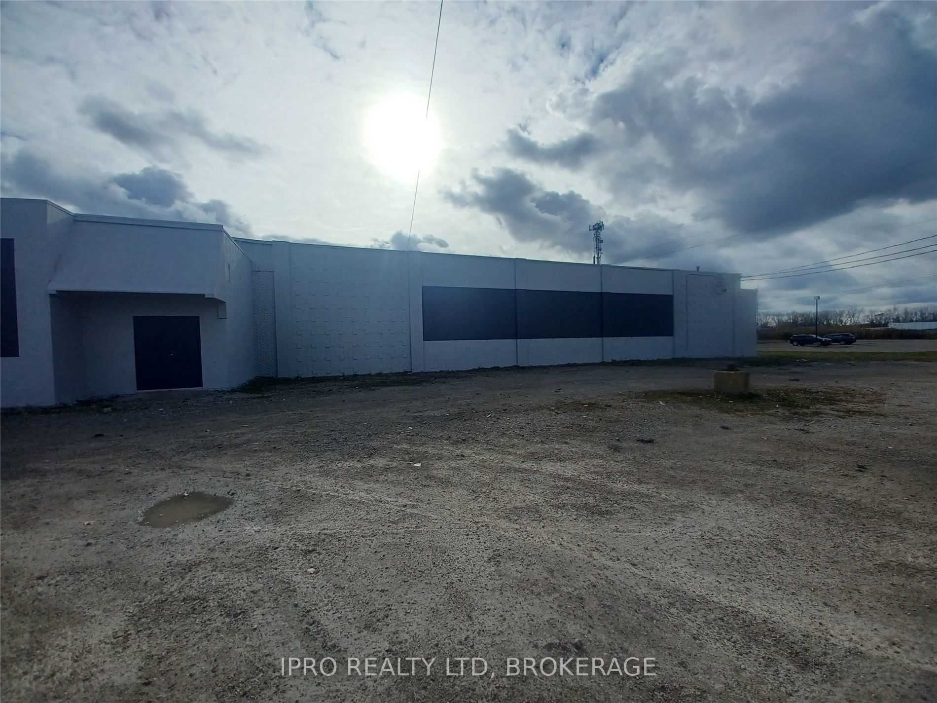 675 Tecumseh Rd W