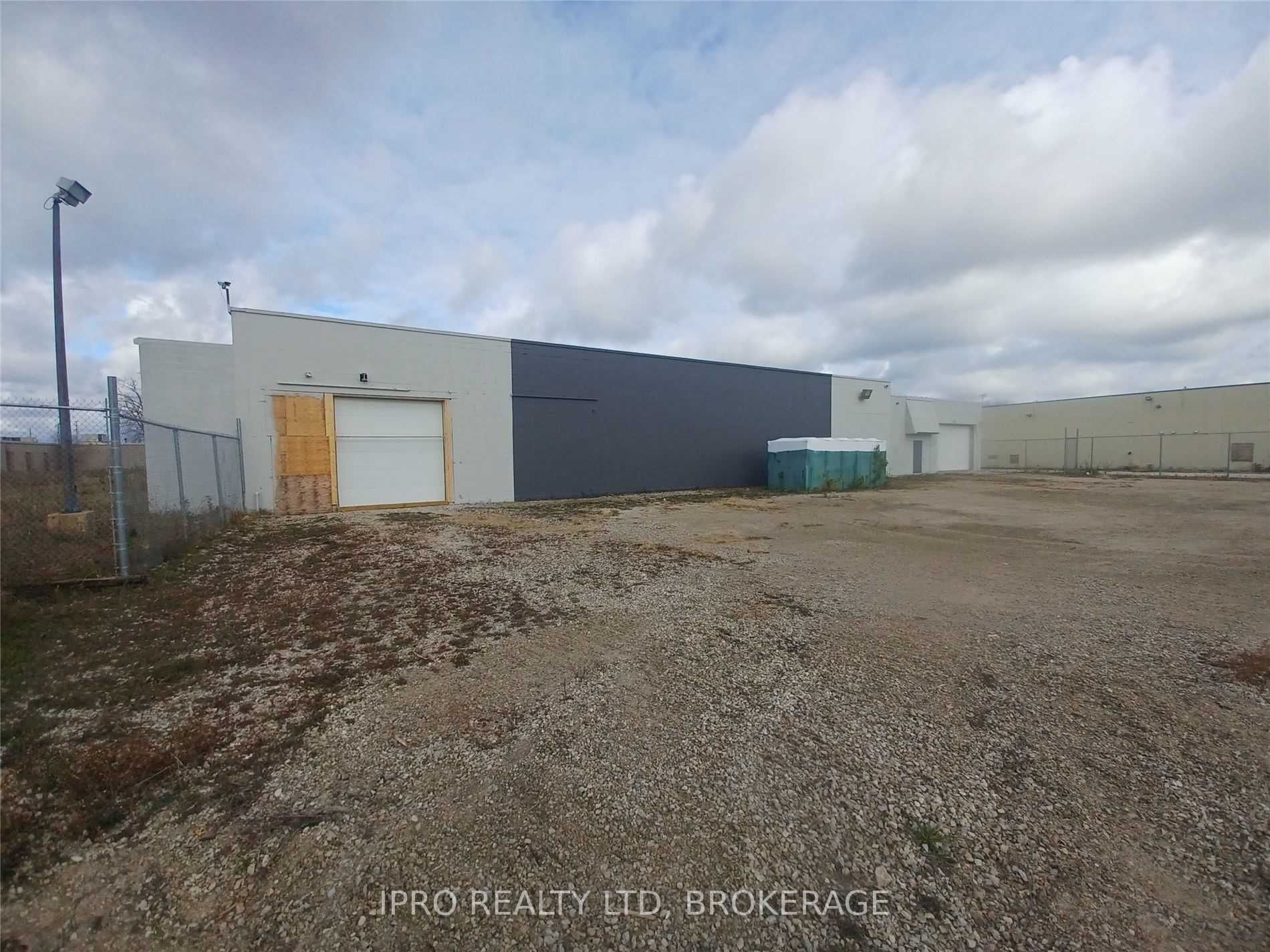 675 Tecumseh Rd W
