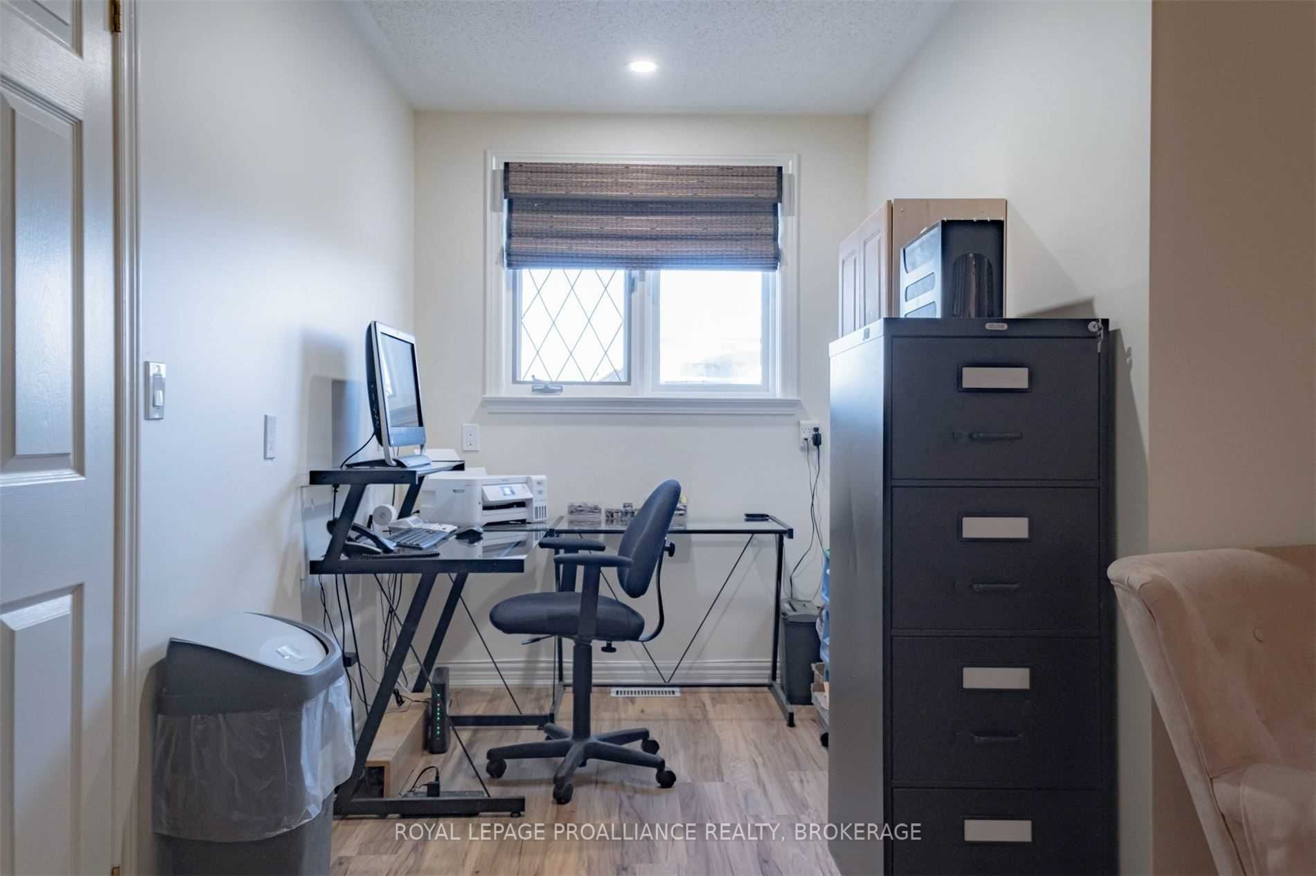 245 Elgin St W, #411