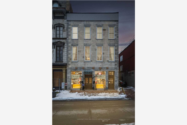 393 Front St, Belleville