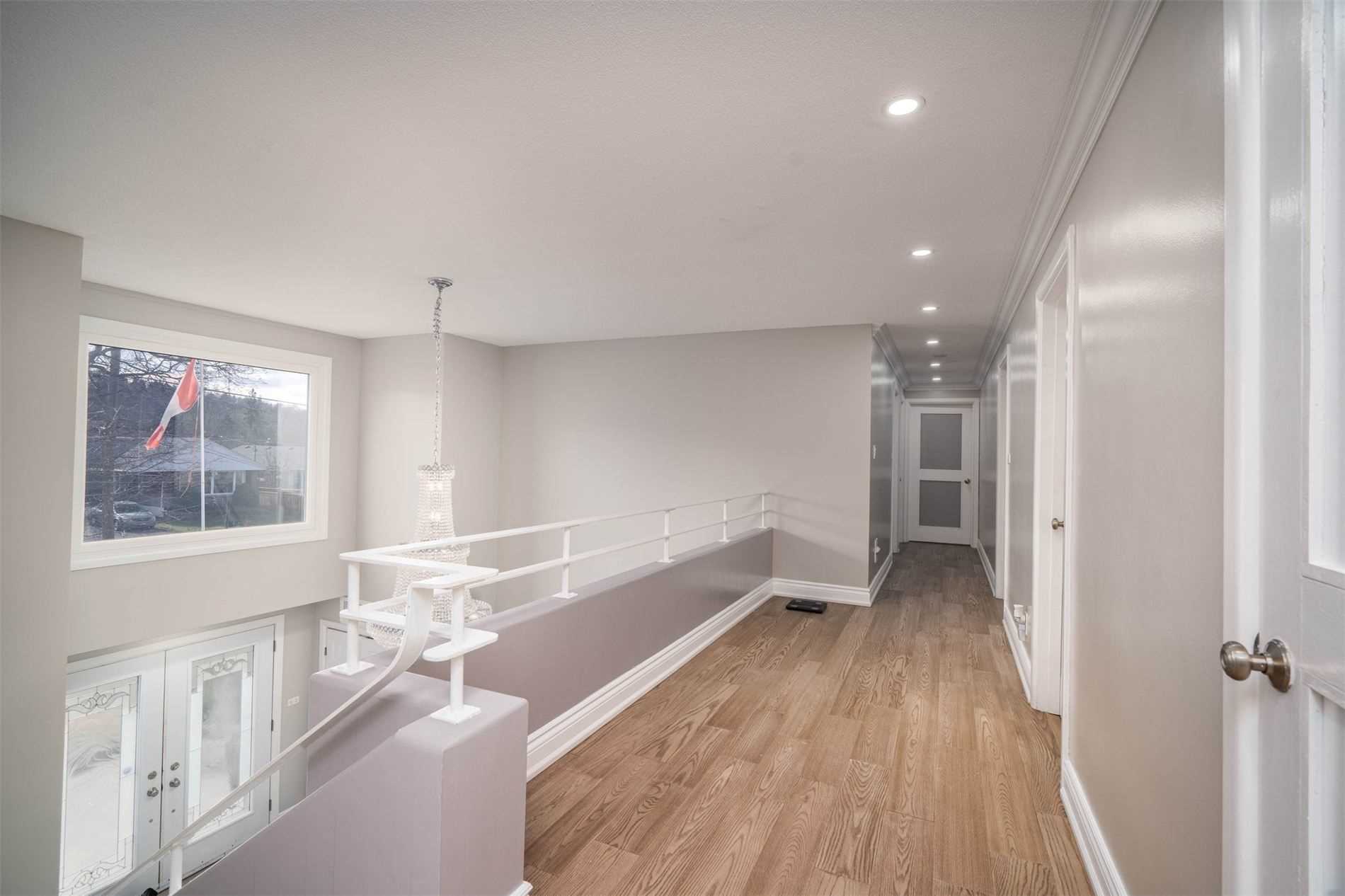 10 Douglas Pl
