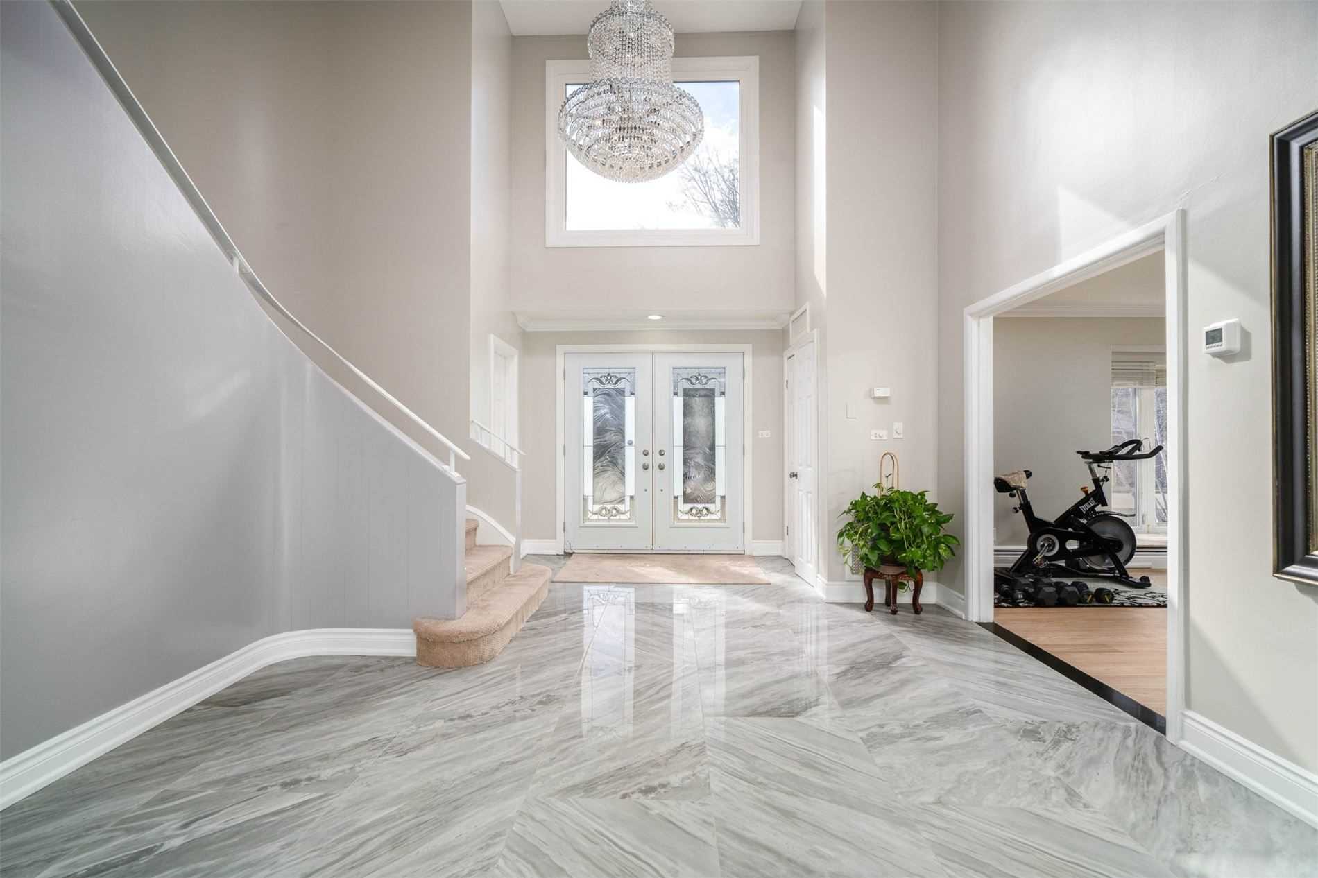 10 Douglas Pl