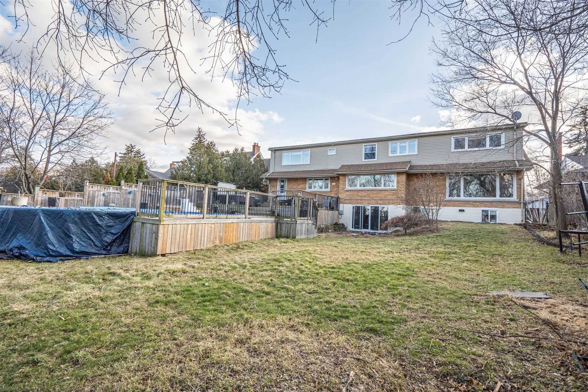 10 Douglas Pl