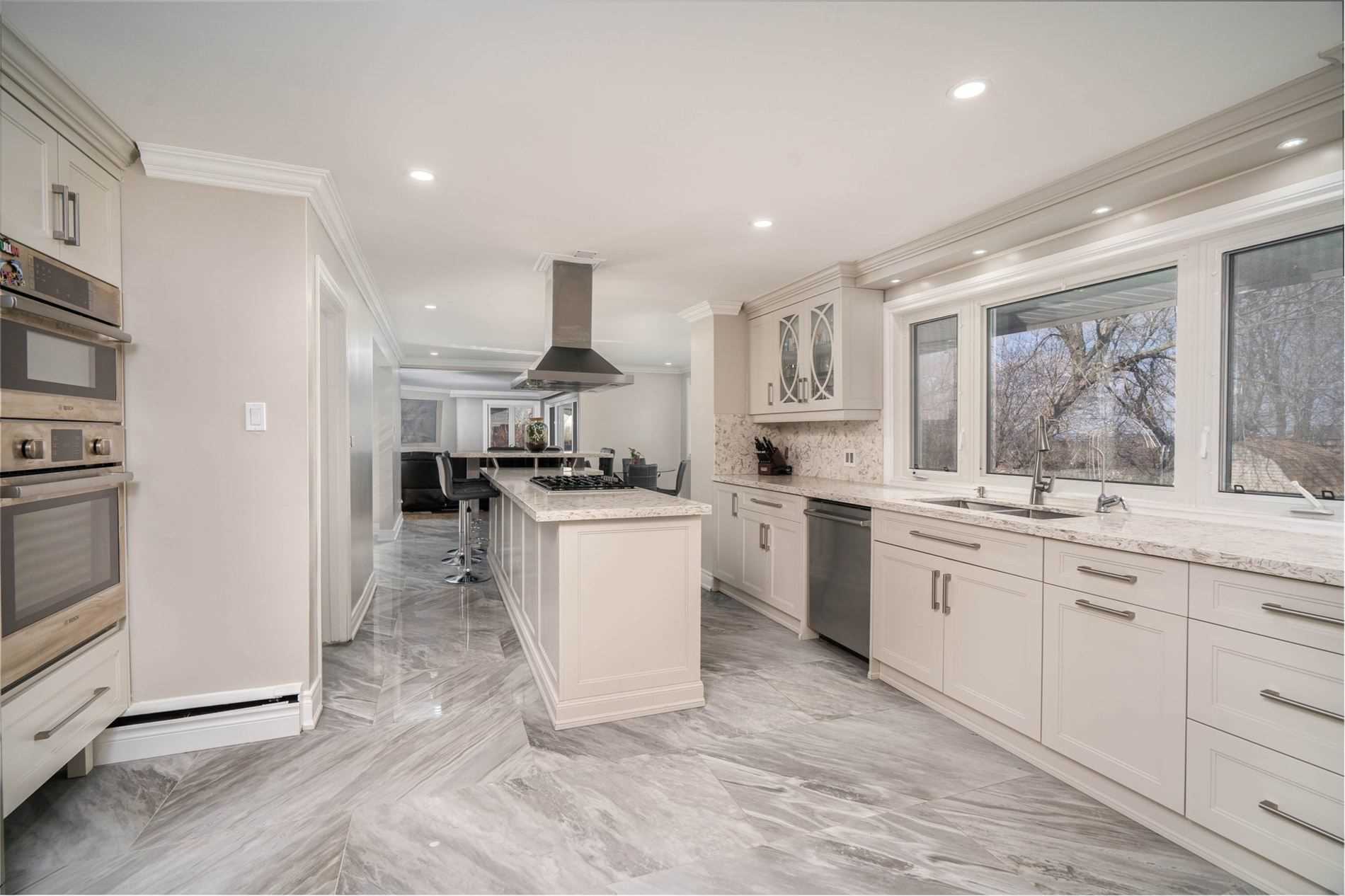 10 Douglas Pl
