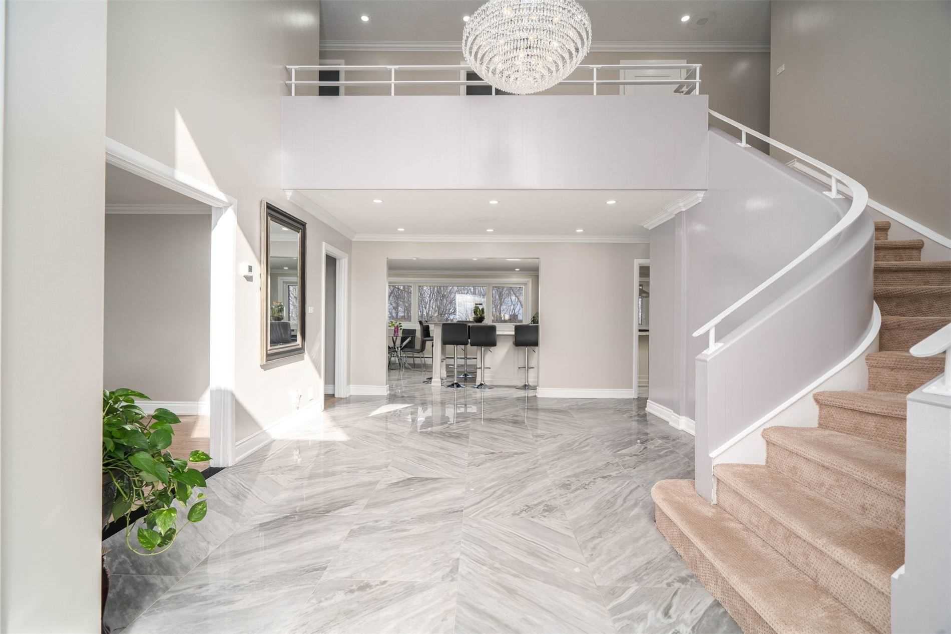10 Douglas Pl