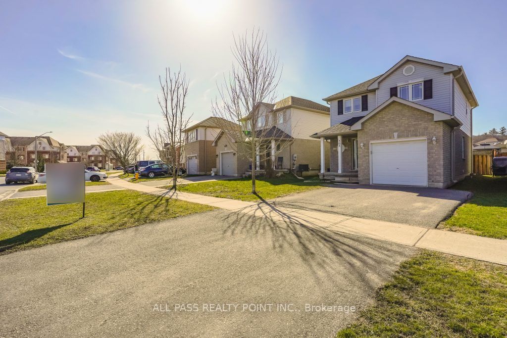 Listing X5933392 - Large Photo # 1