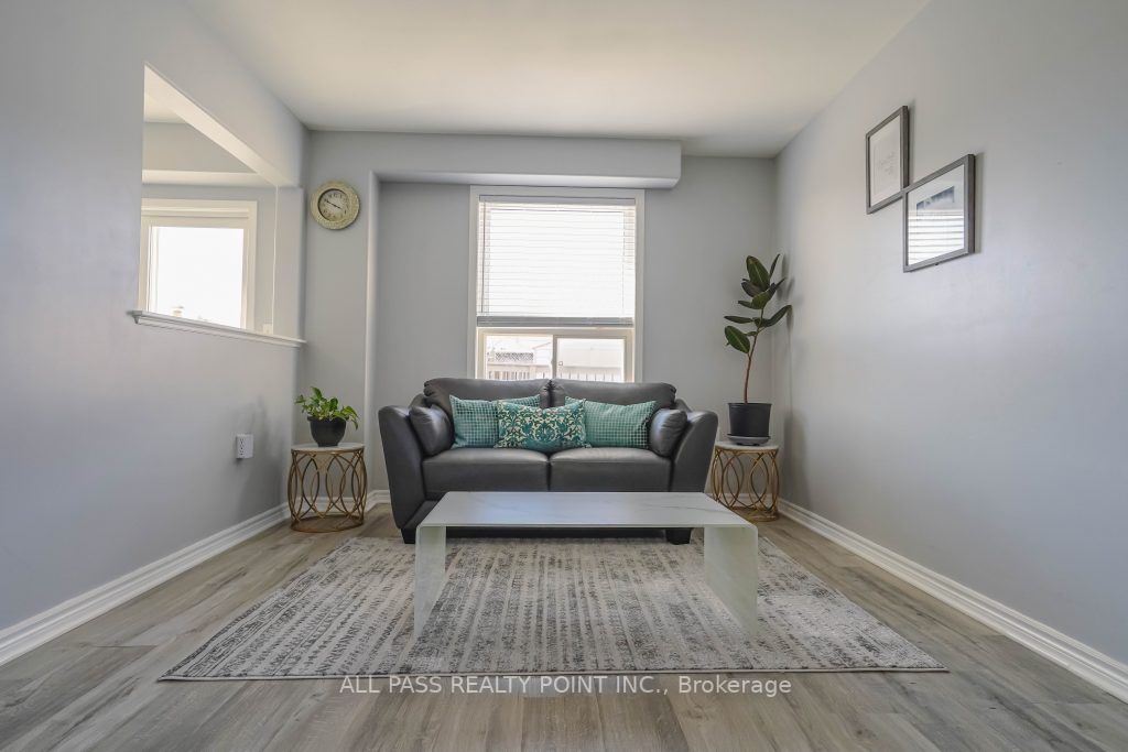 Listing X5933392 - Large Photo # 9