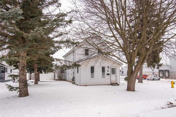 3 Spruce St, Brant