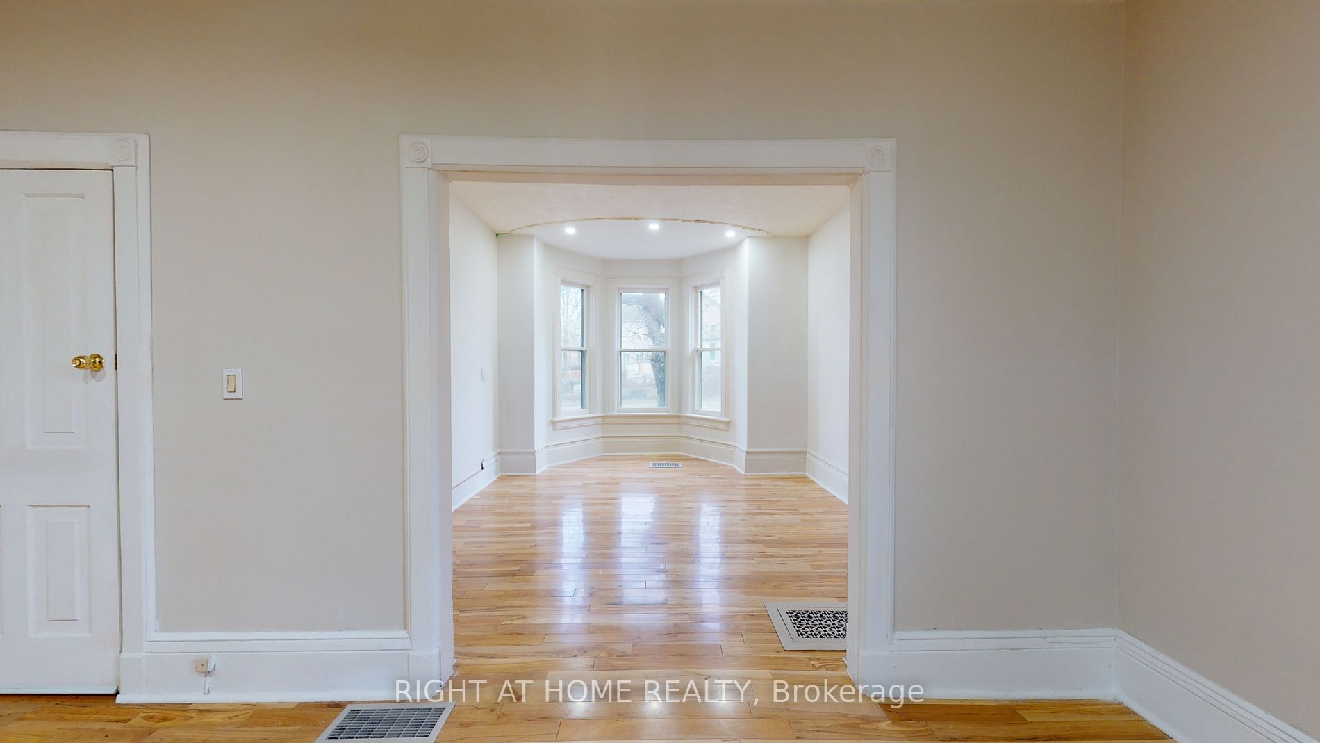 10 Kerr Street