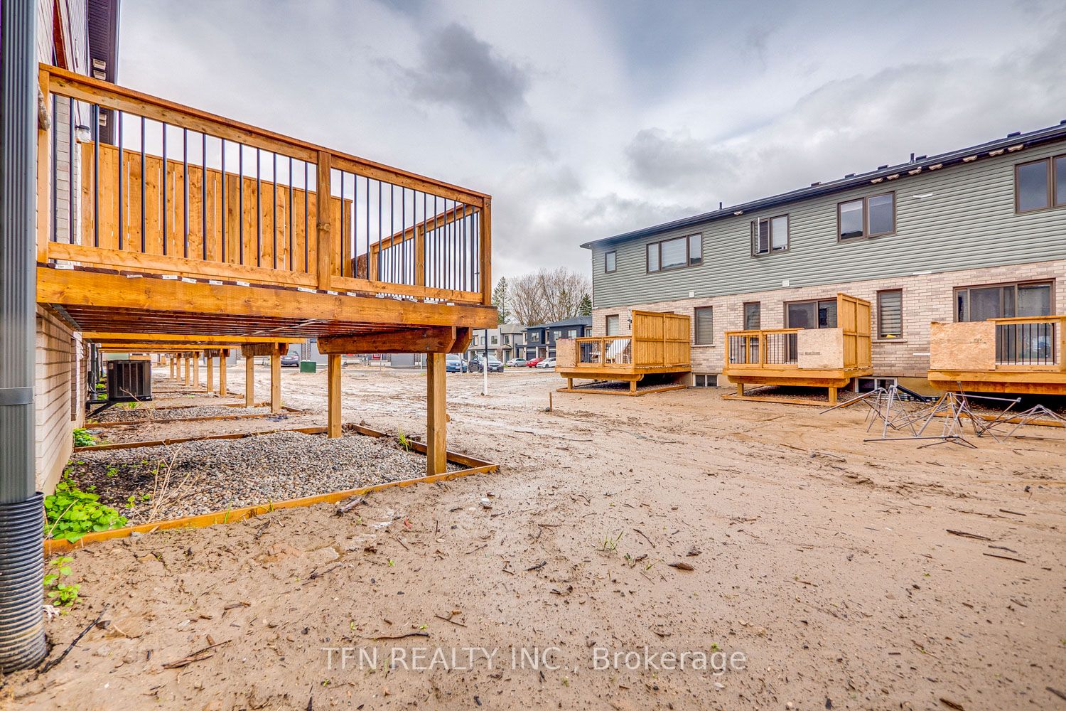 11 Shedrow Pl