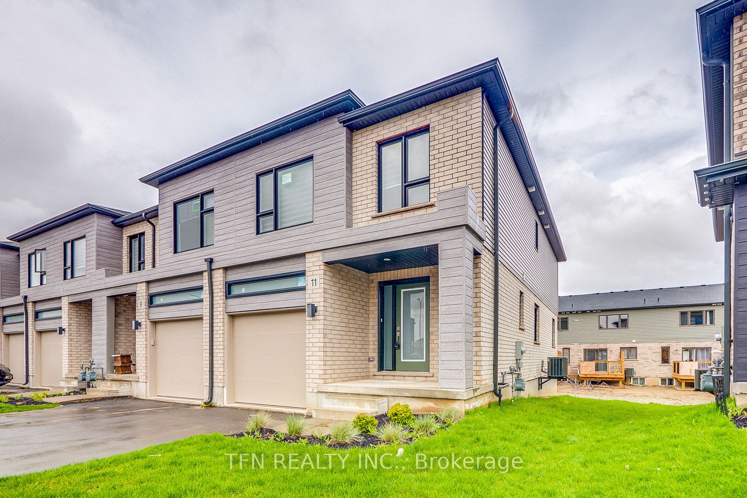 11 Shedrow Pl