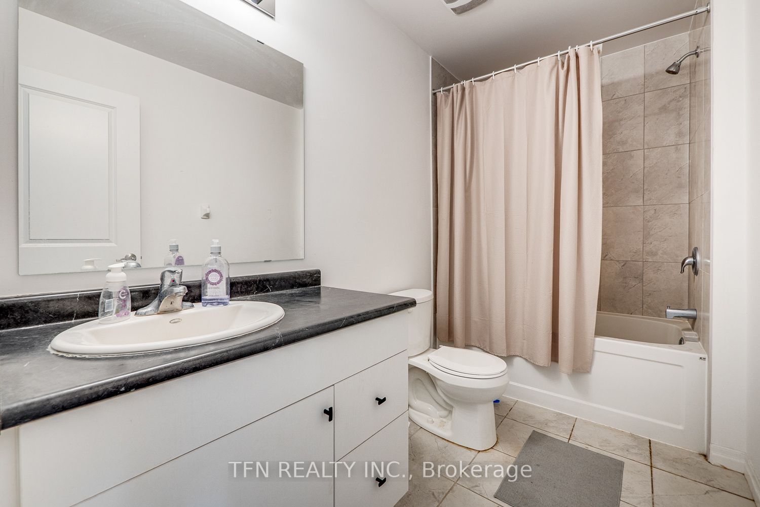 11 Shedrow Pl