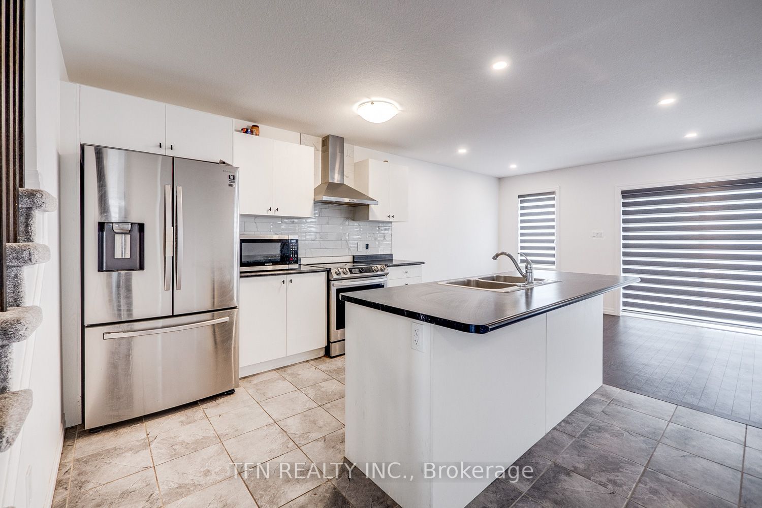 11 Shedrow Pl