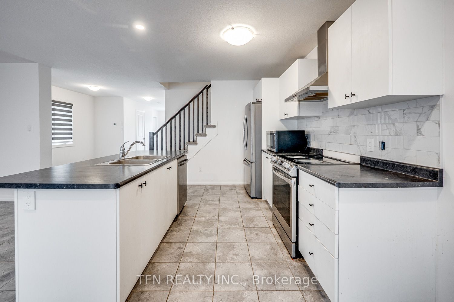 11 Shedrow Pl