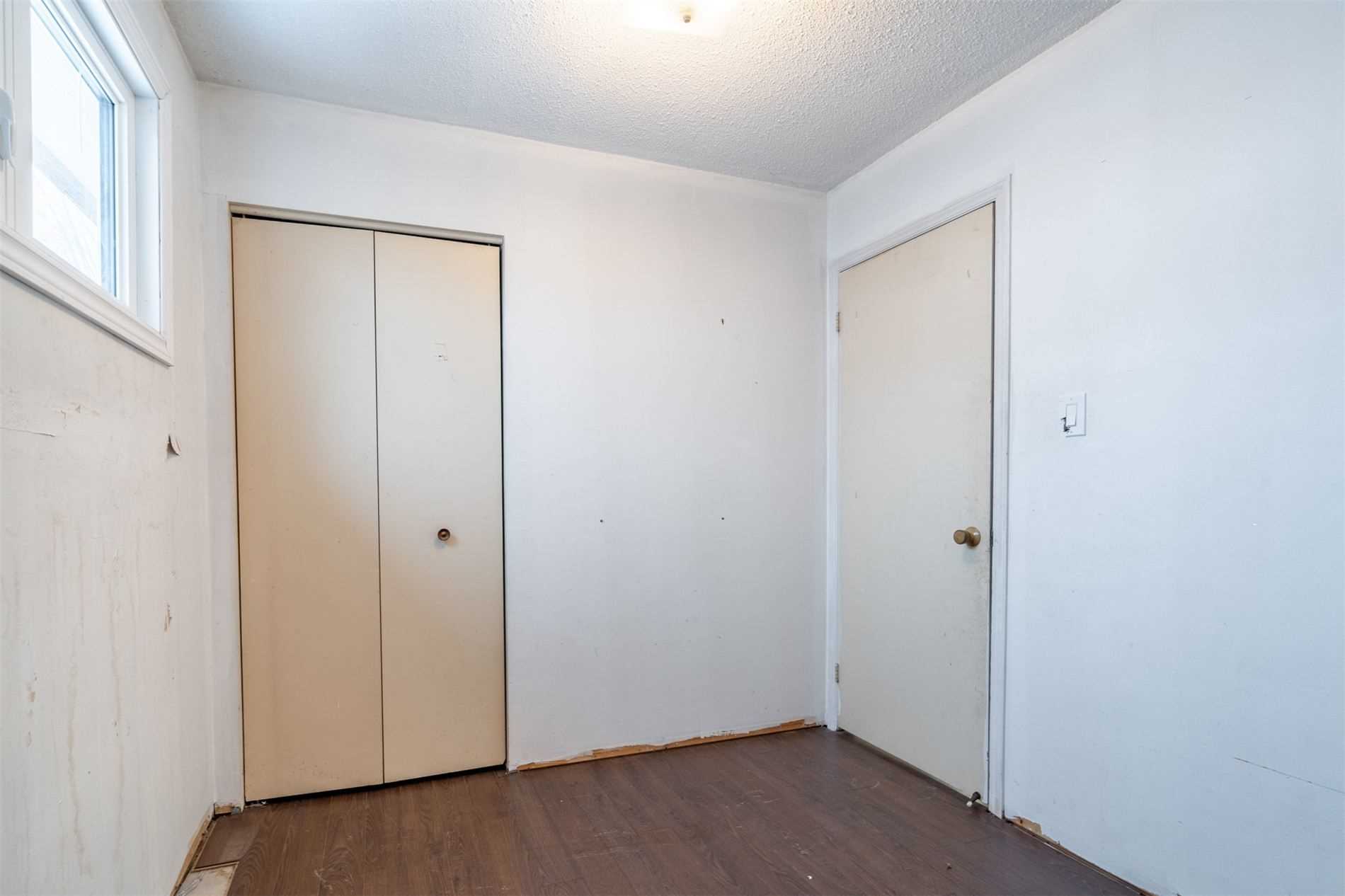 24 Chilton Dr