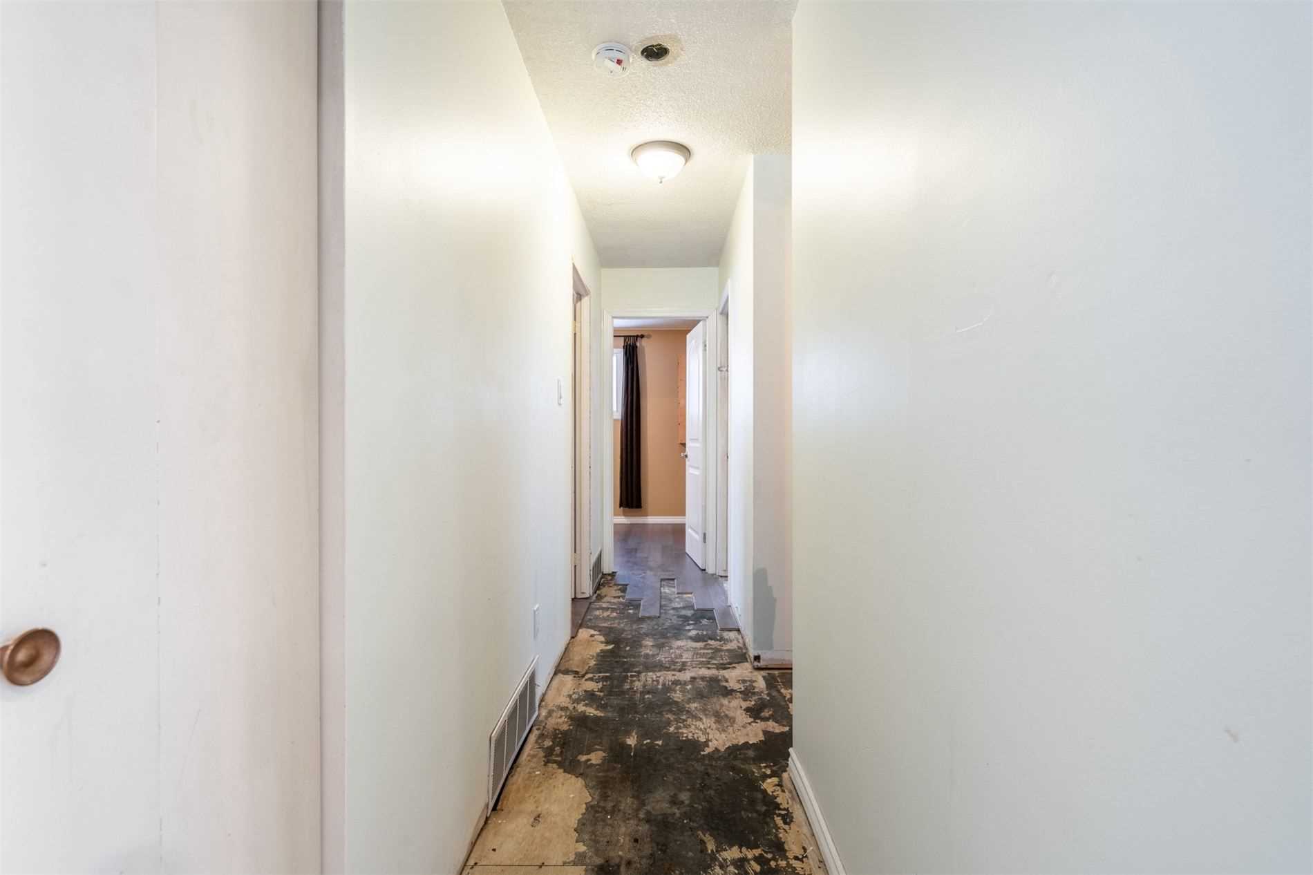 24 Chilton Dr