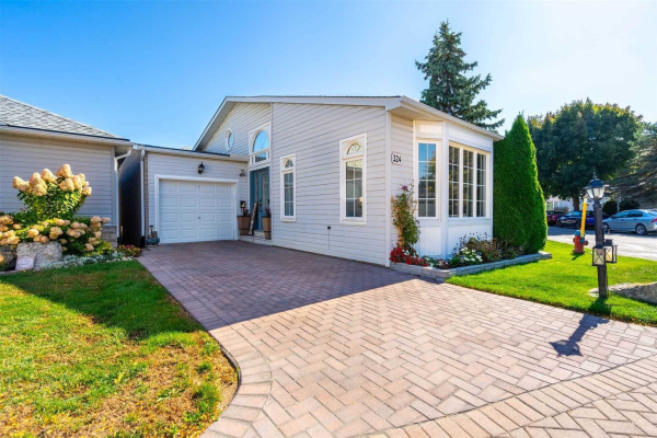 324 Silverbirch Blvd, Hamilton