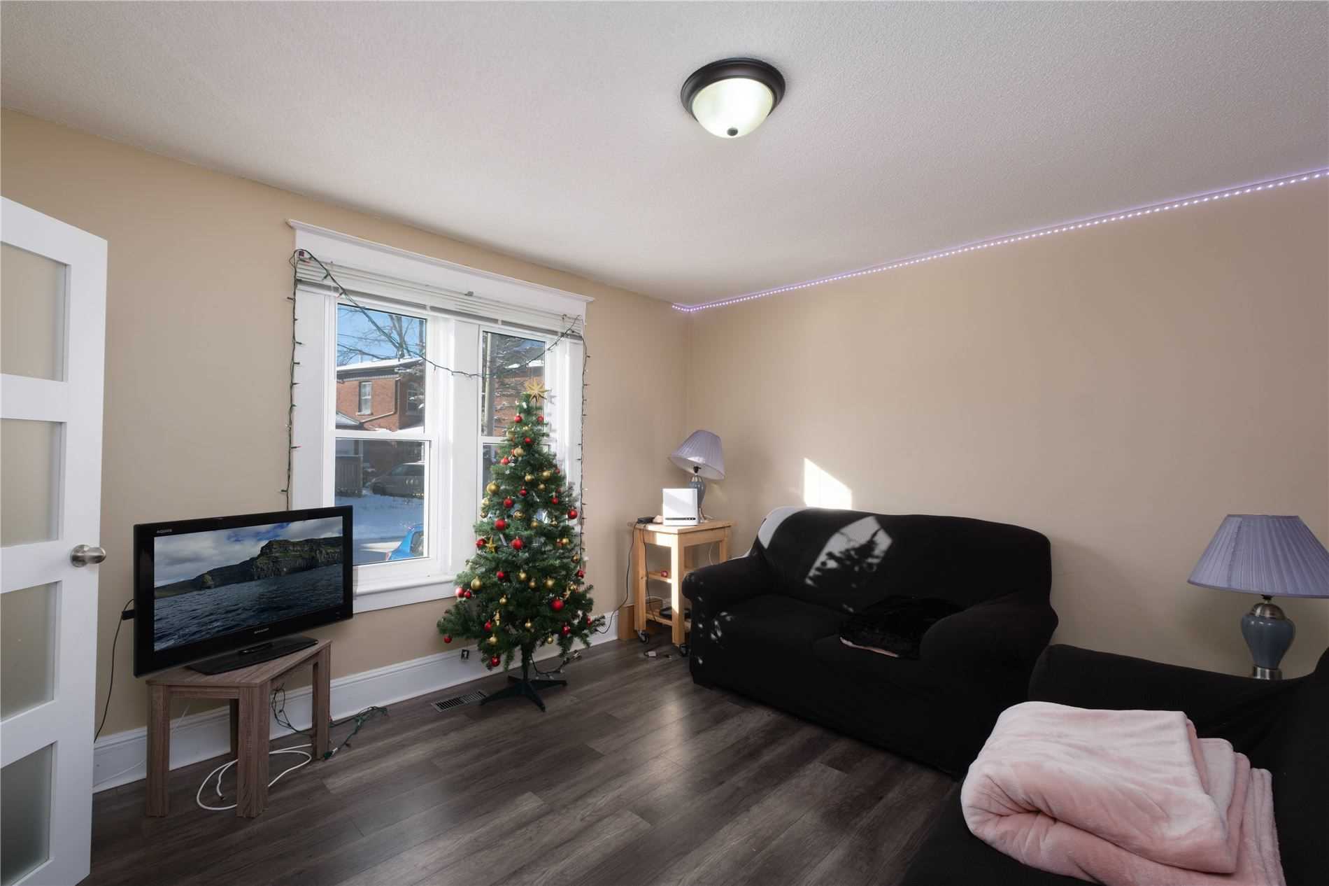 35 Hamilton St