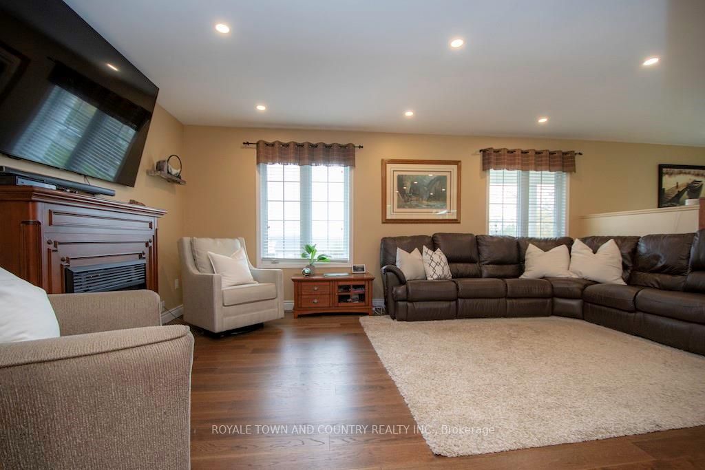 Listing X5939848 - Large Photo # 3