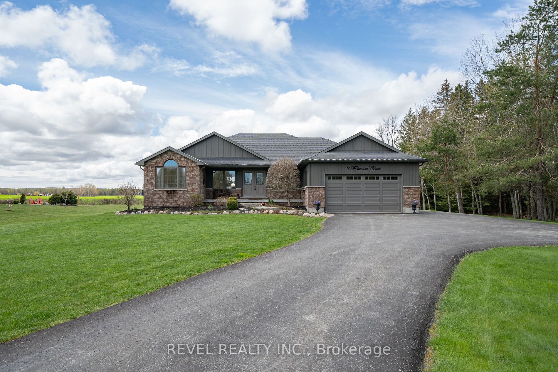 Listing X5940056 - Large Photo # 1