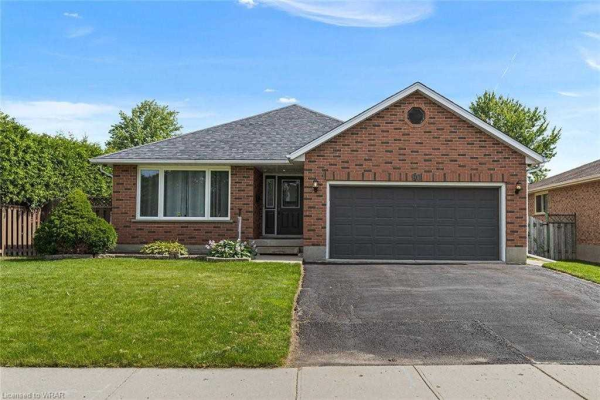 90 Penelope Drive Dr, Kitchener